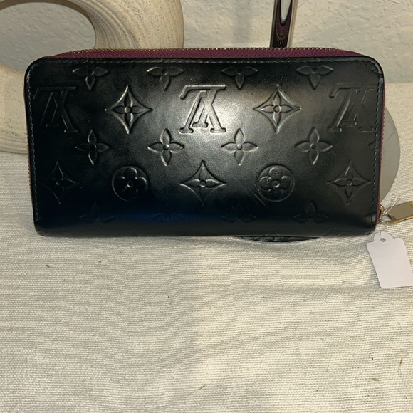 Authentic Louis Vuitton Black Matte Vernis Long Zip Wallet purple Interior+COA - Picture 1 of 13